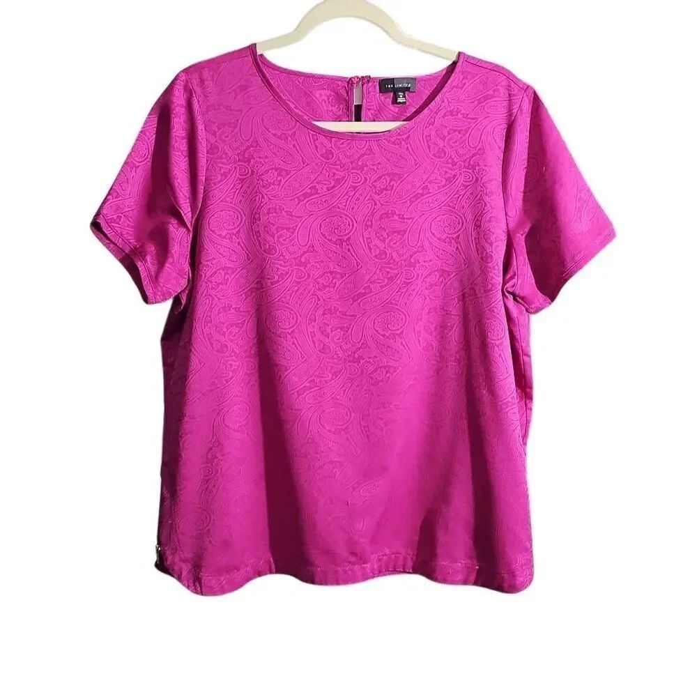 The Limited Fuchsia Paisley Print Blouse. Women's top Size Medium